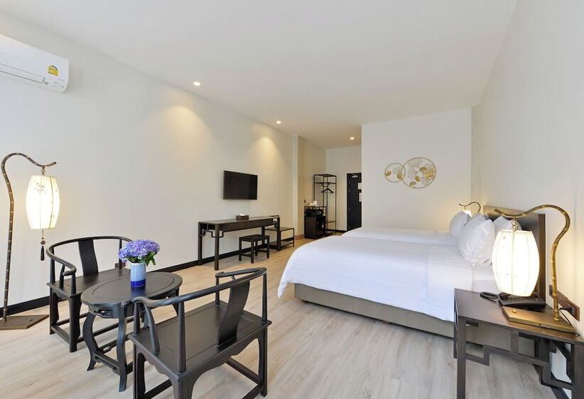 اتاق اجرایی, Old Thai Heng