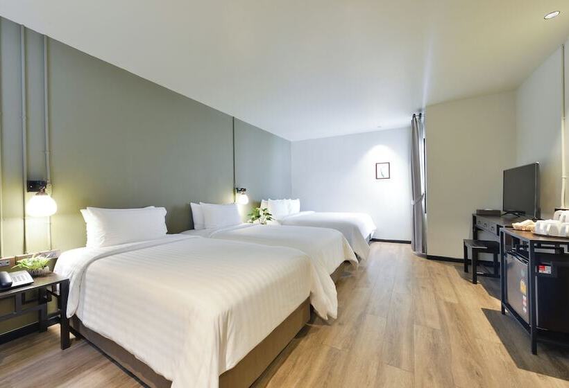 اتاق کلاسیک چهارنفره, Old Thai Heng