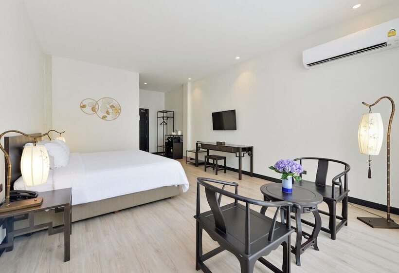 اتاق اجرایی, Old Thai Heng