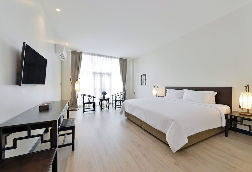 اتاق اجرایی, Old Thai Heng