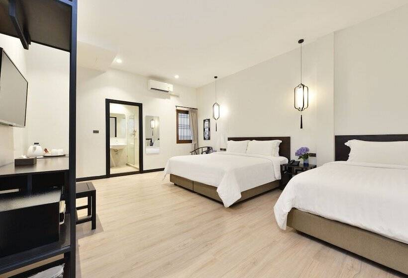 اتاق لوکس سه تخته, Old Thai Heng