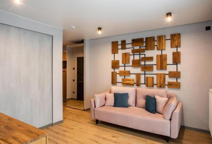 اتاق خانوادگی با چشمانداز کوه, Premium Club Spa