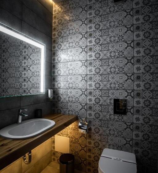 سوییت با چشمانداز کوه, Premium Club Spa