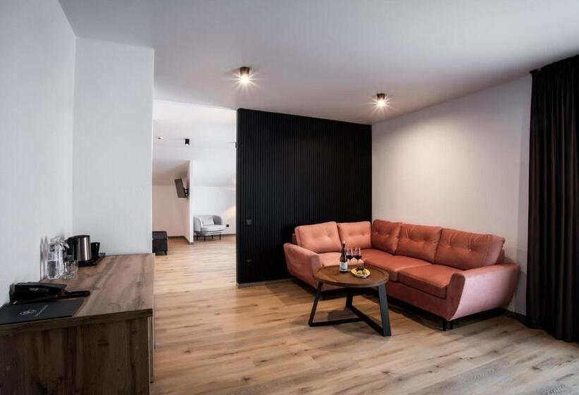 سوییت با چشمانداز کوه, Premium Club Spa