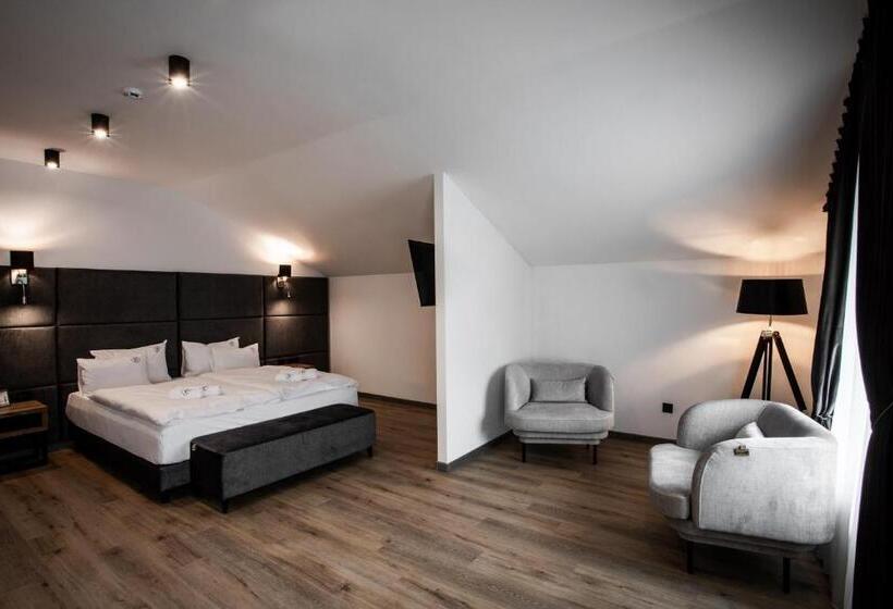 سوییت با چشمانداز کوه, Premium Club Spa