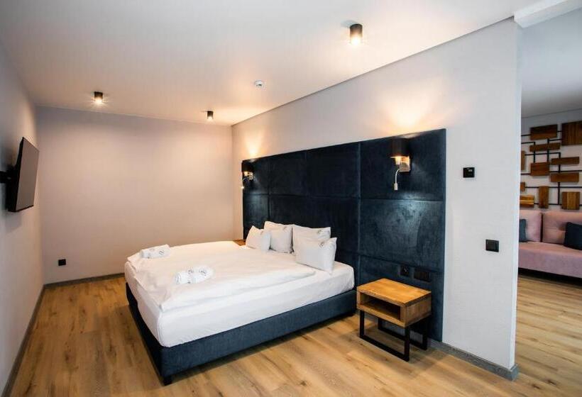 اتاق لوکس خانوادگی, Premium Club Spa