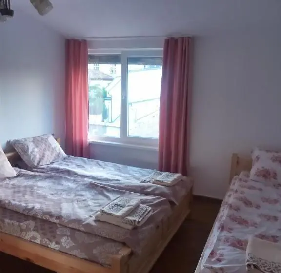 スタンダード４人部屋, Mercury Guest House