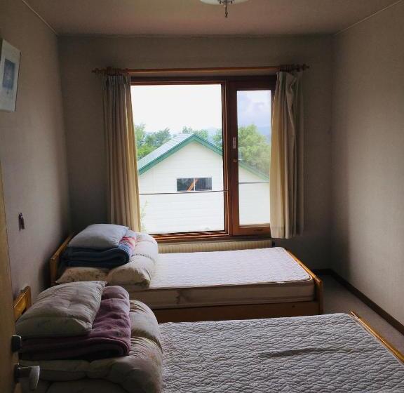 Номер Стандарт, Radish House
