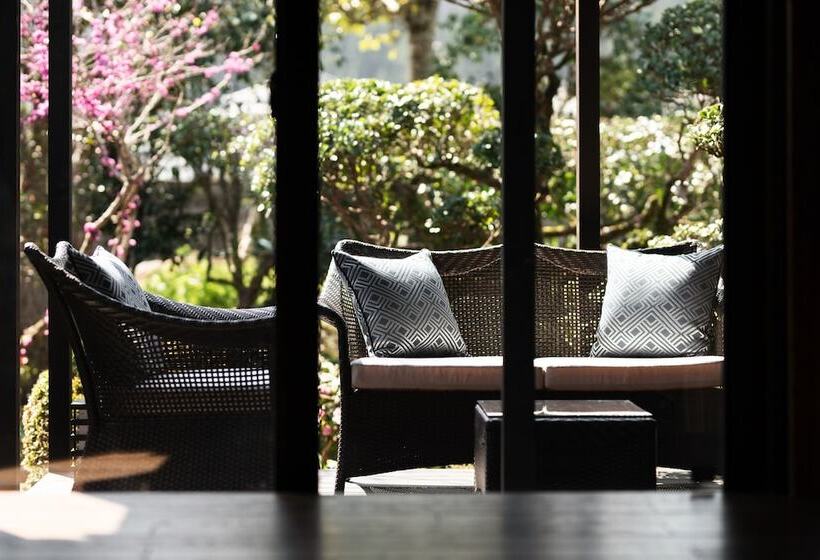 اتاق لوکس, Nazuna Obi Onsen Resort