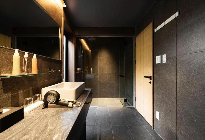 اتاق لوکس با تخت بزرگ, Nazuna Obi Onsen Resort