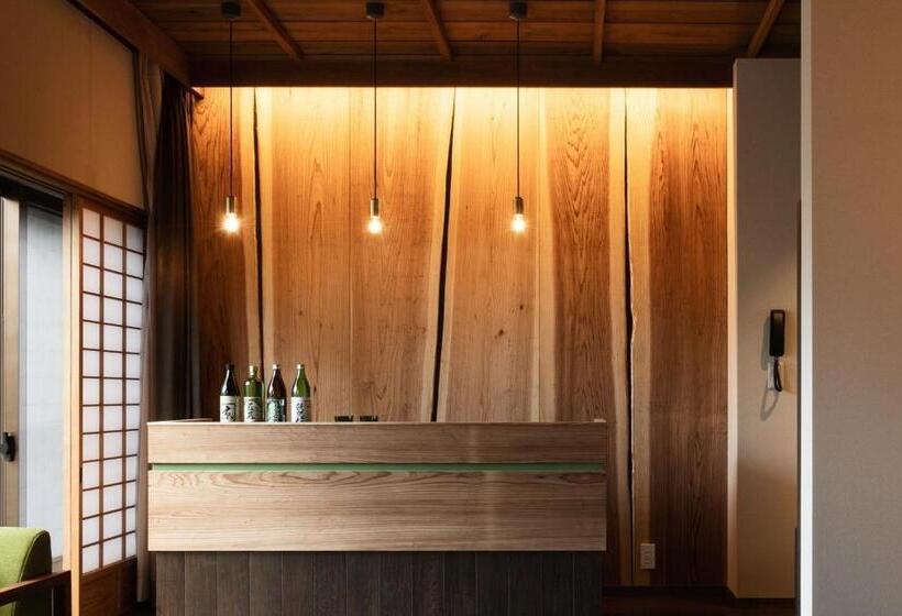 اتاق لوکس با تخت بزرگ, Nazuna Obi Onsen Resort