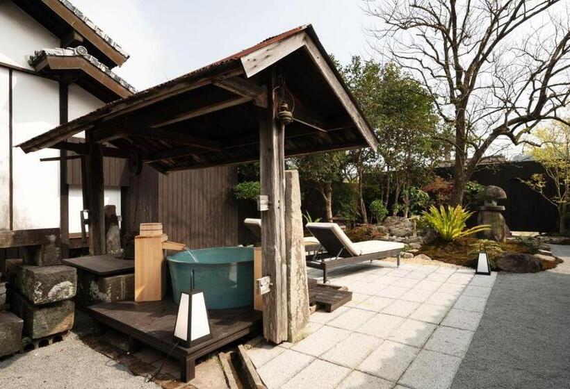 اتاق استاندارد با چشم‌انداز باغ, Nazuna Obi Onsen Resort