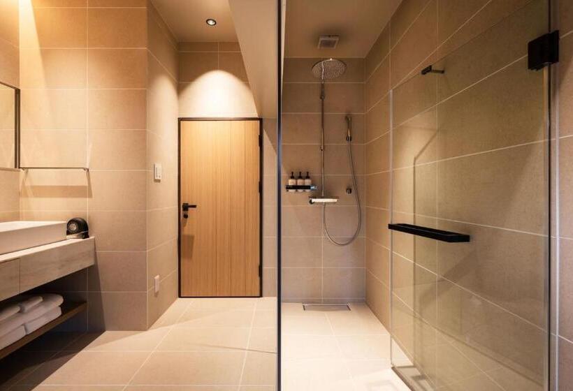 اتاق لوکس, Nazuna Obi Onsen Resort