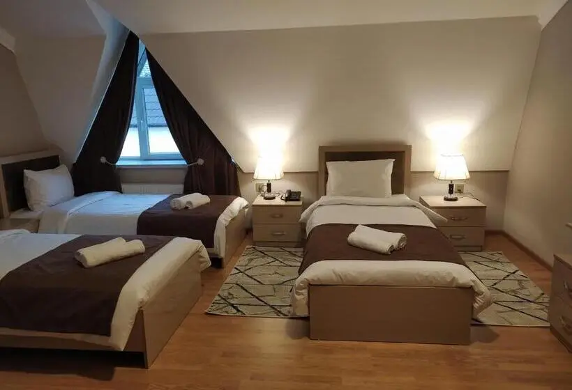 اتاق استاندارد سه نفره, Gold Hotel Quba