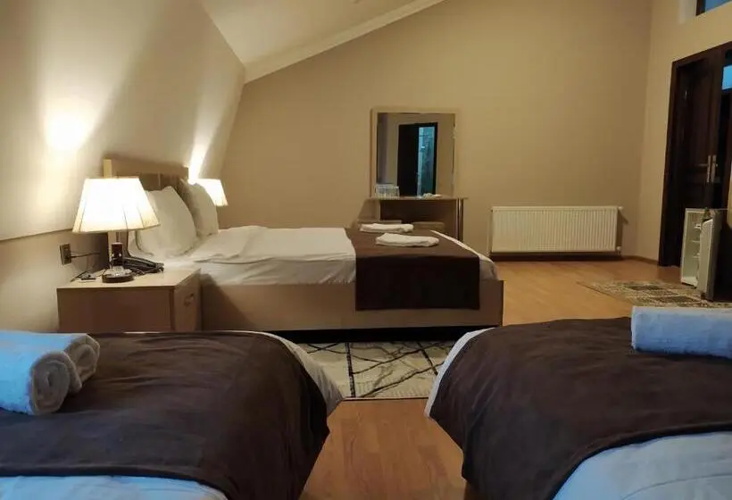 اتاق استاندارد چهار تخته, Gold Hotel Quba