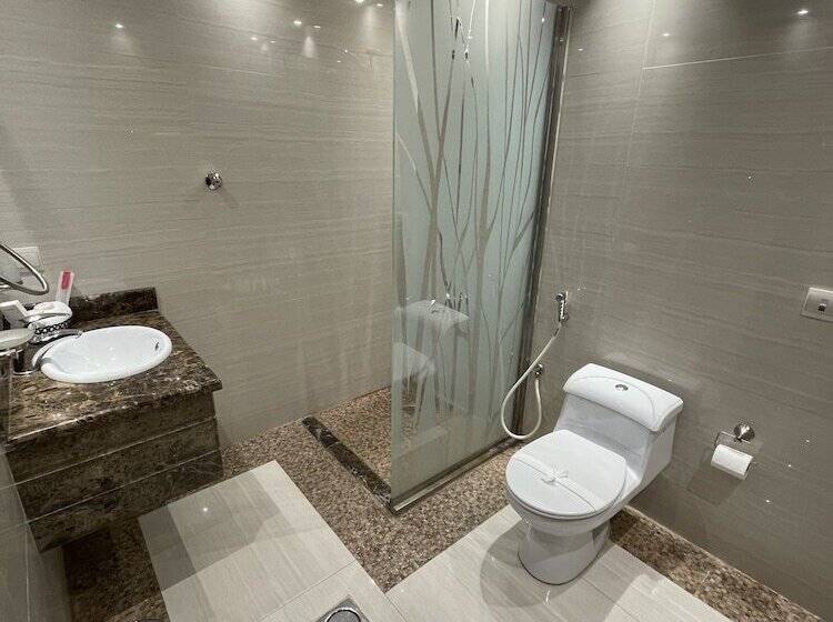 דירת חדר, شقة فاخرة بالخبر  حي الحمراء