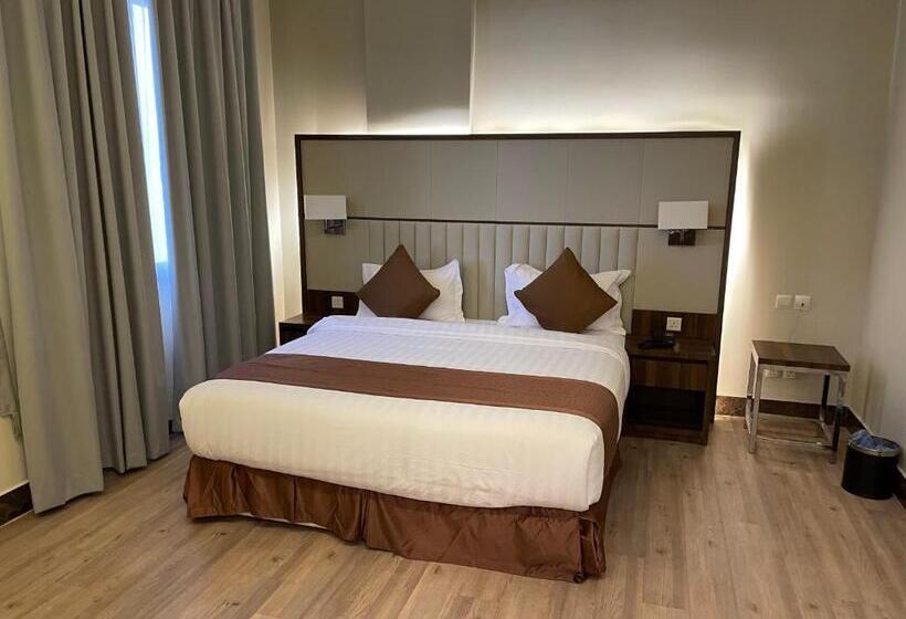 חדר דחוקס עם מיטת קינג, شقة فاخرة بالخبر  حي الحمراء