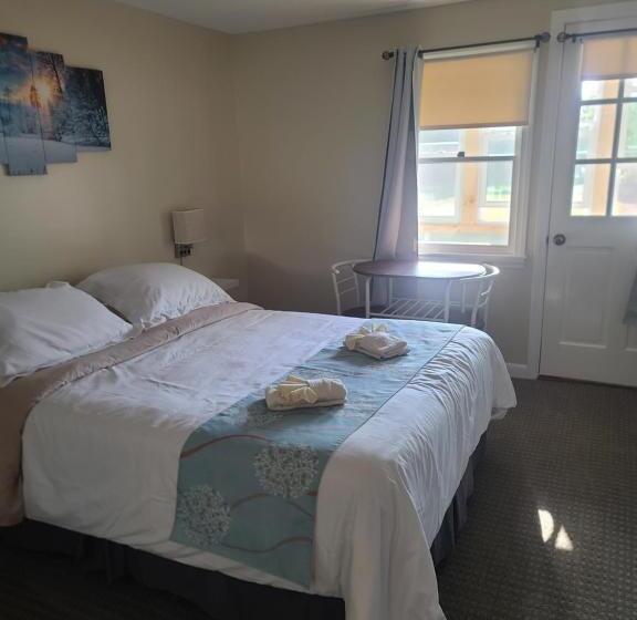 标准间带阳台, Lake Shore Farm Inn