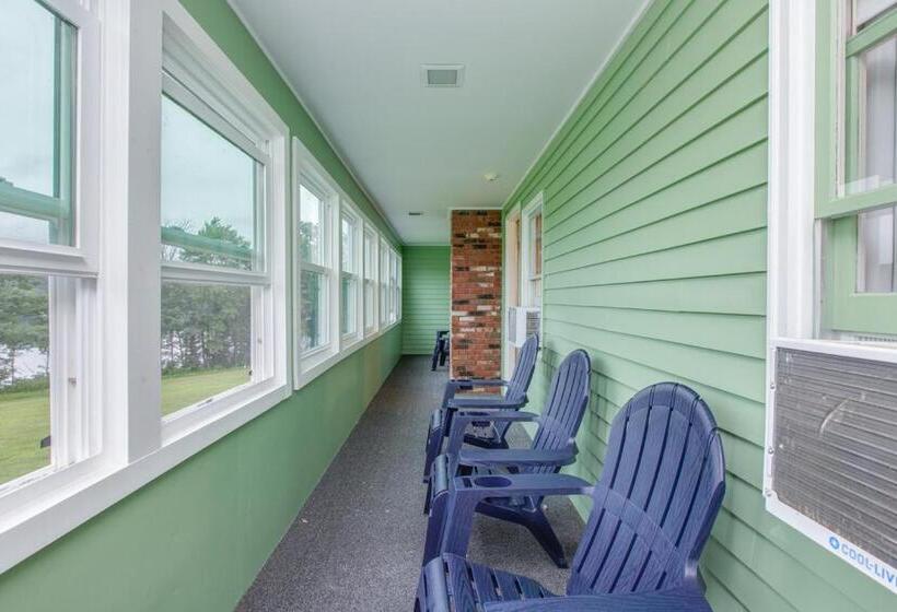 带大床的标准间, Lake Shore Farm Inn