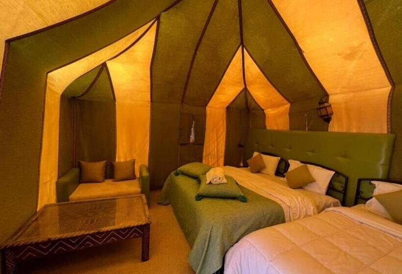 اتاق راحتی سه تخته, Merzouga Family Luxury Camp