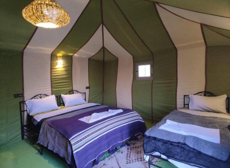 اتاق راحتی سه تخته, Merzouga Family Luxury Camp