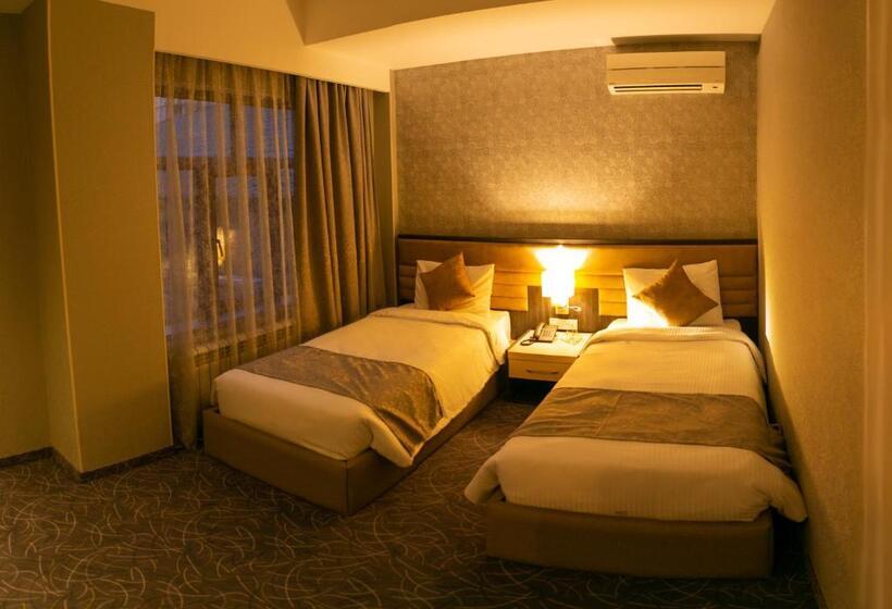 اتاق استاندارد چهار تخته, Parkway Inn Hotel & Spa