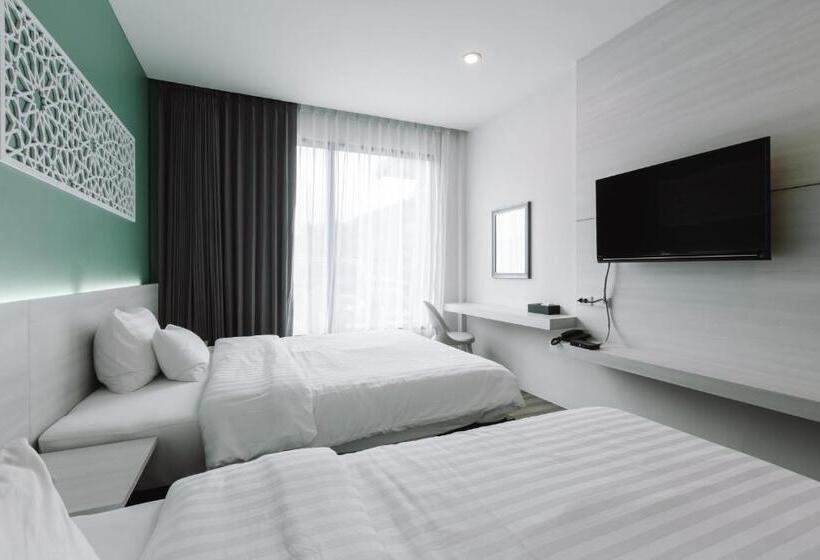 اتاق سوپریور, Tobedzz