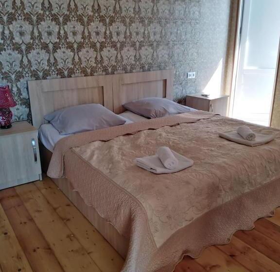 اتاق استاندارد با بالکن, Elco