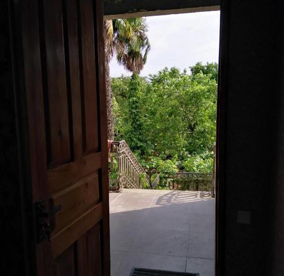 اتاق استاندارد با بالکن, Elco