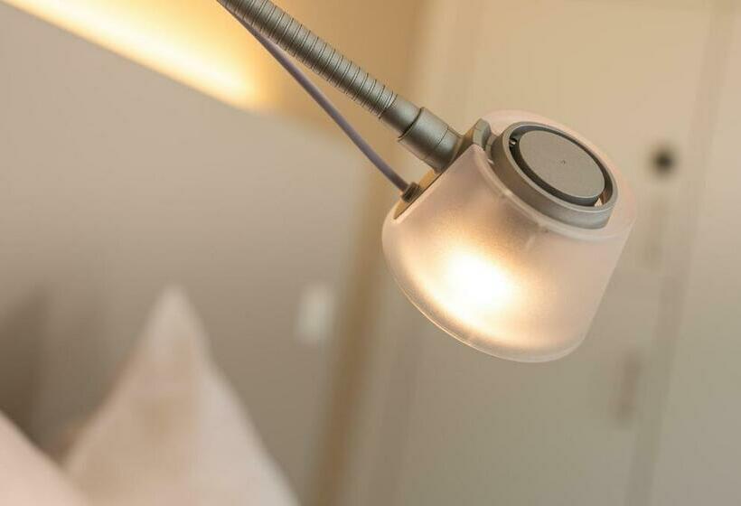 דירת שני חדרים, Pflegehotel Sutz Lattrigen