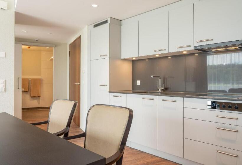 דירת חדר, Pflegehotel Sutz Lattrigen