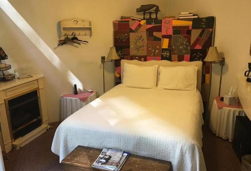스탠다드 방갈로, River House Inn