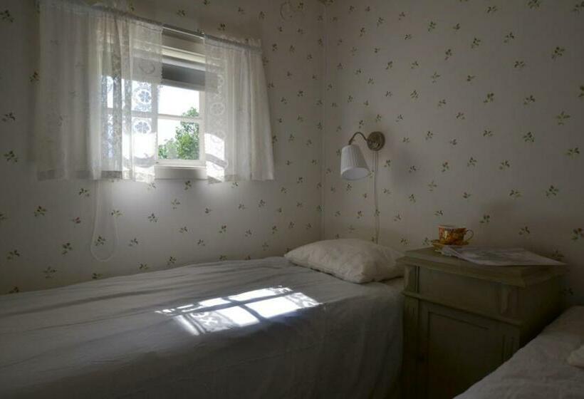 バス共有のスタンダードルーム, Bull August Gård Vandrarhem/hostel