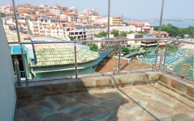 غرفة قياسية ثلاثية, хотел тихия кът