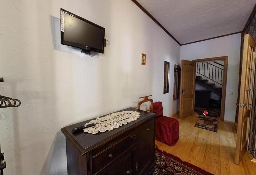 اتاق استاندارد با تراس, Chalet Vedmezhe