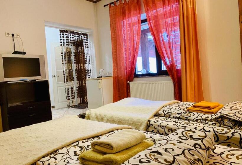 اتاق لوکس, Chalet Vedmezhe