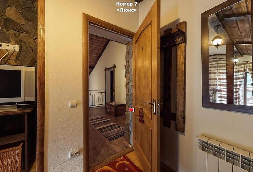 سوییت با چشمانداز کوه, Chalet Vedmezhe