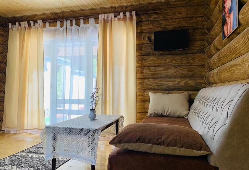 آپارتمان 1 خوابه با تراس, Chalet Vedmezhe
