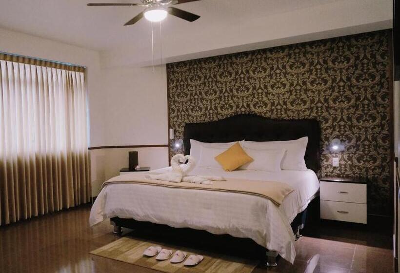 جناح, Costa Riviera