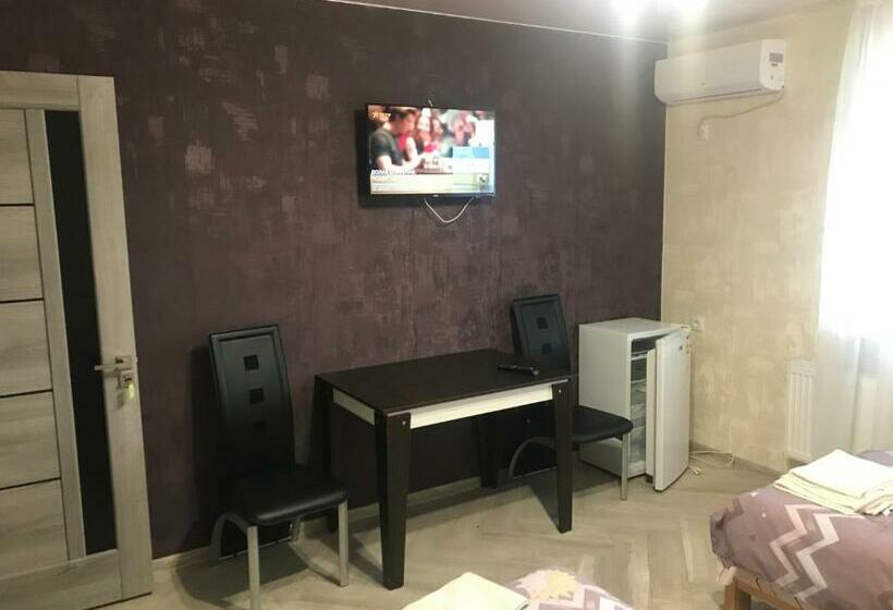 اتاق اکونومی, Kryve Ozero