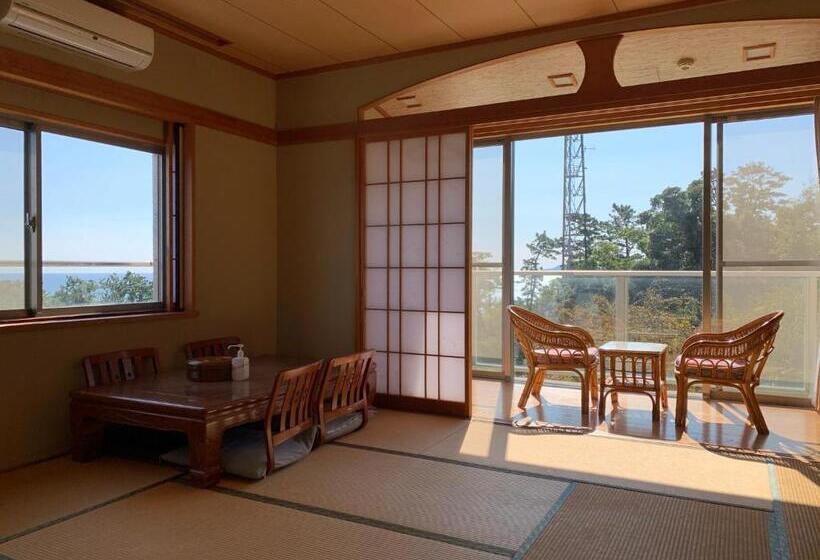 חדר סטנדרט, Manazuru Marin