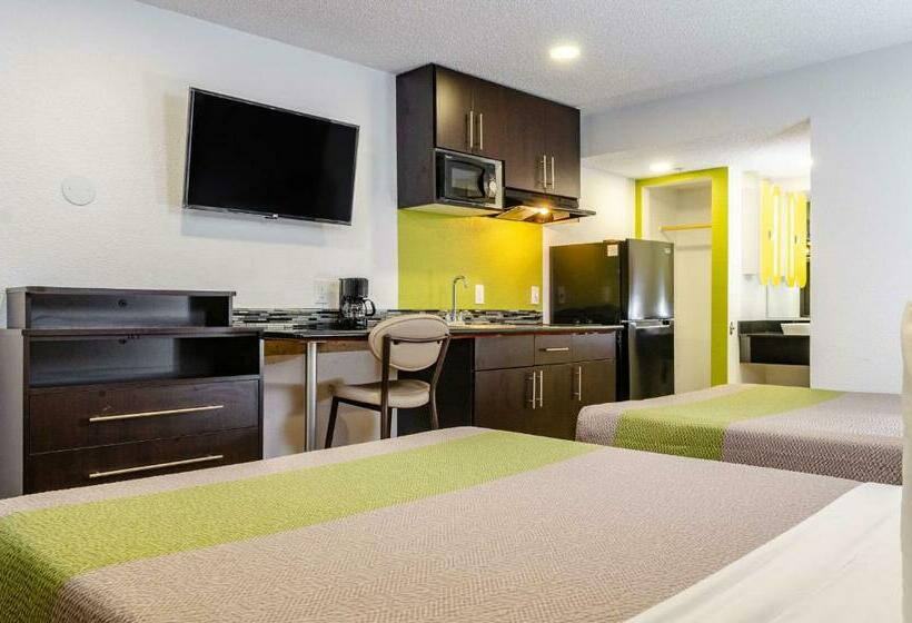 Quarto Deluxe, Studio 6 Fresno, Ca   Extended Stay