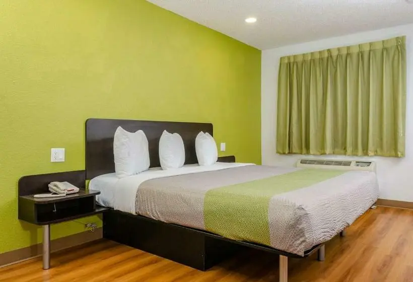 キングサイズベッドのデラックスルーム, Studio 6 Fresno, Ca Extended Stay