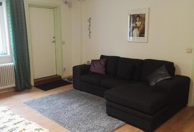 ファミリールーム, Lin's B&b