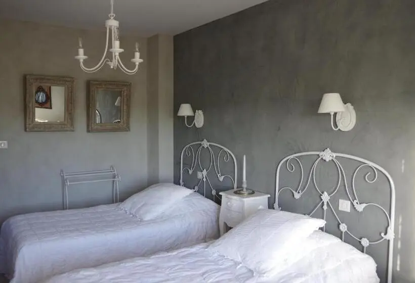 ガーデンビュースタンダードルーム, Le Manoir Des Arômes