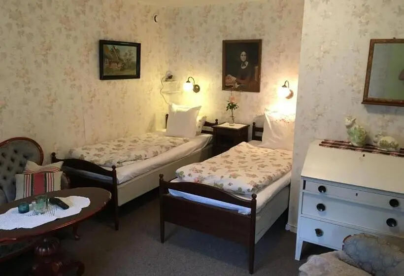 プールビュースタンダードルーム, Berte Bed&breakfast