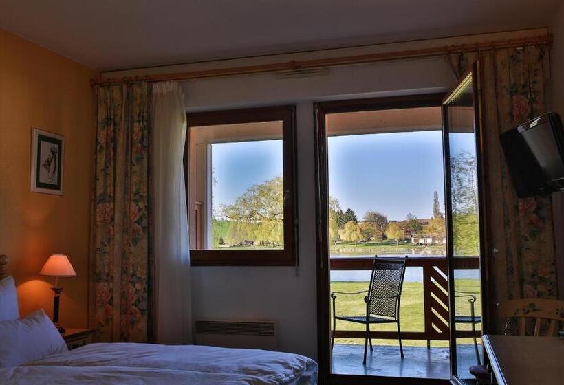 Номер Стандарт с Балконом, Saint Hubert