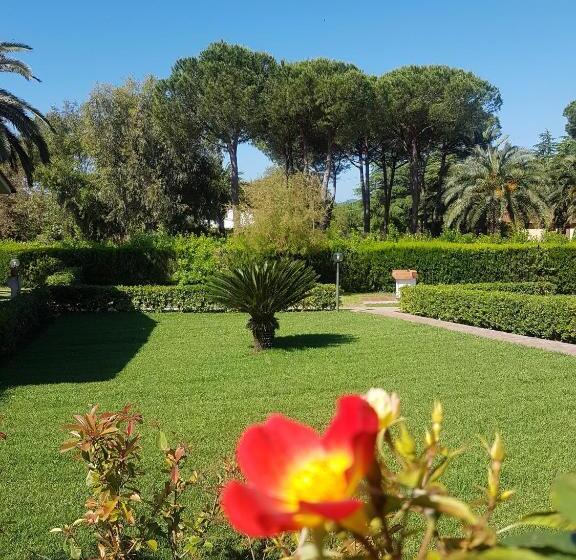 Апартаменты 1 Спальня Вид на Сад, Lido Azzurro Residence