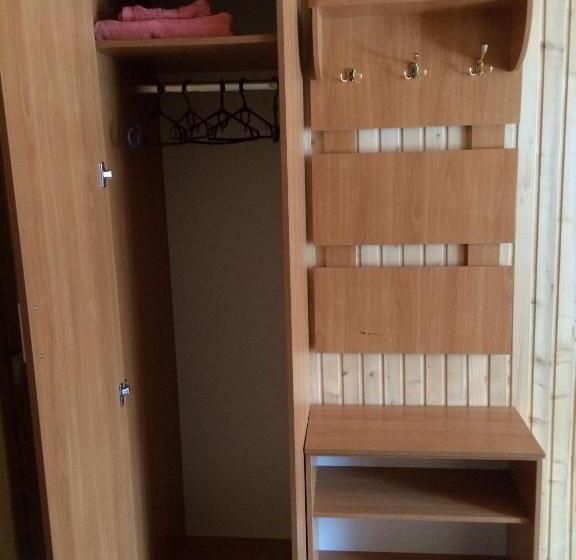 غرفة قياسية مزوَّدة بشُرفة, Dream House