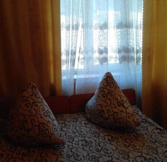 غرفة قياسية ثلاثية ذات اطلالة, Dream House